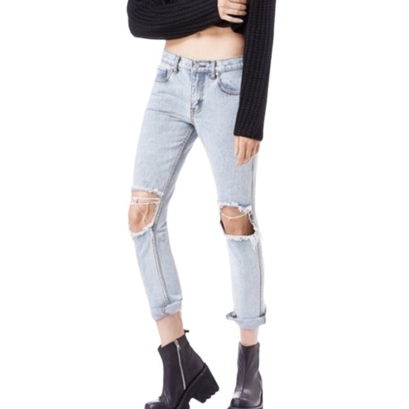 UNIF Denim - UNIF Distressed Boyfriend Acid Wash Ankle Jeans